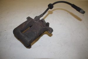 17818102 – 4F0615404H – Remklauw (Tang) rechts-achter