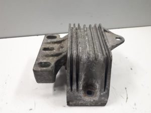 18402109 – 8N0199555C – Gearbox mount