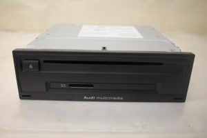 17798571 – 8V0035844 – Regeleinheit Multi Media