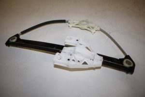 17820130 – 8V4839462 – Ruitmechaniek 4Deurs rechts-achter