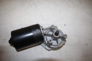 17821487 – 1J0955119 – Scheibenwischermotor vorne