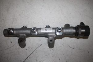 17808540 – 059130090CS – Fuel distributor