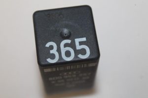 17792505 – 8D0959257 – Relais