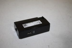 17820394 – 83A035726 – AUX/USB aansluiting