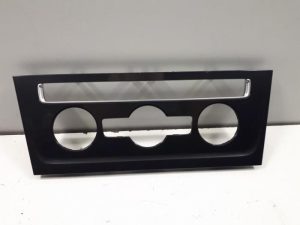 18618541 – 5G1863042CEUO – Dashboard sierlijst