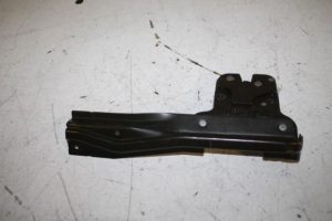 17810690 – 8N0827505A – Tailgate lock mechanism