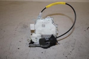 17813909 – 8J2837015E – Türschlossmechanik 4-türig links vorne