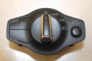 17800931 – 8K0941531GV10 – Licht Schakelaar