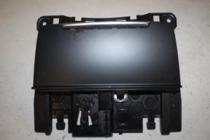 17805084 – 8K0857951V10 – Aschenbecher vorne