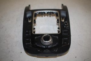 17806205 – 8T0919609WFX – Regeleinheit Multi Media