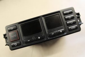 17787791 – 8L0820043DB98 – Climatronic Panel