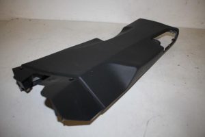 17820313 – 4M0867240K4PK – Stijl midden-rechts