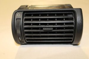 17786197 – 8D182090201C – Luchtrooster Dashboard