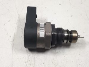 21412969 – 057130764AB – Fuel pressure regulator