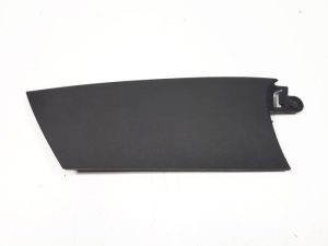 20684043 – 10A8688244PK – A-stijl Afdekkap rechts