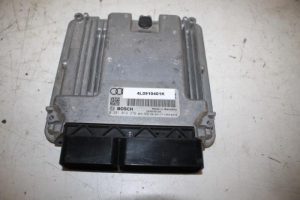 17831328 – 4L0910401K – Engine management computer
