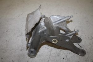 17812134 – 4M0199308AT – Motorsteun