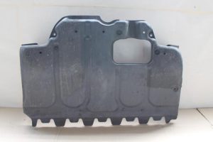 17791125 – 6N0825235D – Beschermplaat bodem