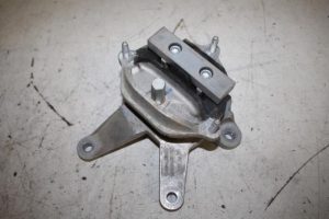 17812167 – 4G0399115R – Gearbox mount
