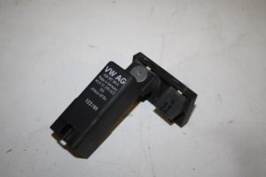 17826645 – 038907281D – Glow plug relay
