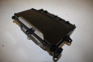 17820199 – 4M1863273A4PK – Opbergvak