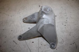 17815096 – 4M0199307BD – Motorsteun