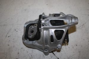 17815296 – 4M0199372D – Motorsteun