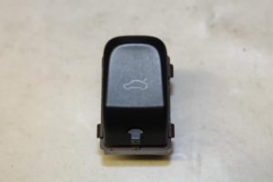 17794187 – 8K0959831AV10 – Schakelaar achterklep