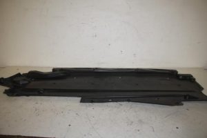 17815947 – 4F0825208F – Schutzblech Boden
