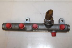 17793907 – 059130089AM – Fuel distributor