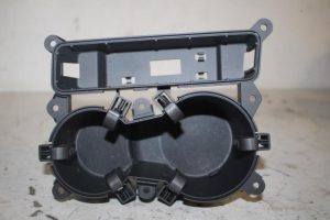 17816759 – 8F08625334PK – Bekerhouder