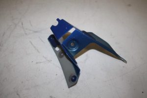 17819201 – 4G8821136D – Steun (diversen)