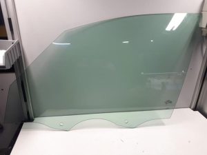 20198661 – 10A845201A – Door window 4-door, front left