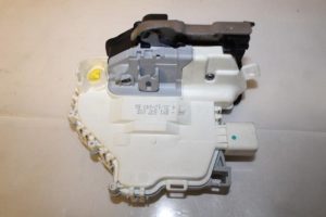 17794408 – 8X1837015 – Türschlossmechanik 4-türig links vorne