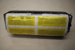 17801437 – 8P0880202 – Airbag rechts (Armaturenbrett)