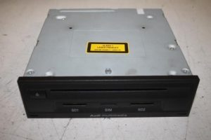 17815898 – 4E0035670 – Multi-media control unit