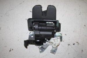 17815473 – 80A827505A – Schloßfänger Heckklappe