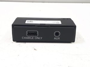 18548603 – 8W0035726 – AUX/USB aansluiting