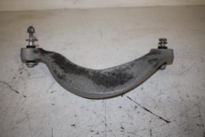 17813941 – 8K0505324H – Draagarm boven rechts-achter