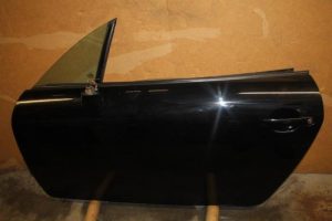 17799403 – 8N0831051C – Portier 2Deurs links