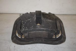 17831402 – 4E0615123 – Bremszange links vorne