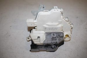17804665 – 8J1837015C – Türschlossmechanik 4-türig links vorne