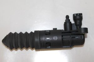 17792403 – 8E0721257L – Clutch master cylinder