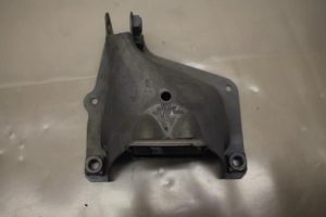 17801262 – 4G0399059A – Steun (diversen)