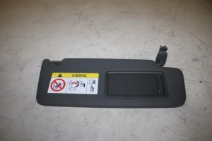 17822736 – 8W0857552RMC8 – Zonneklep