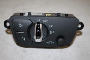 17819441 – 4M0941531AA5PR – Licht Schakelaar