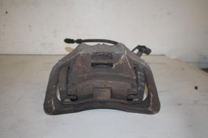 17833323 – 4F0615124 – Remklauw (Tang) rechts-voor