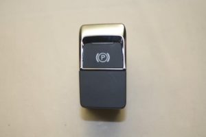 17801219 – 4G1927225C – Parking brake switch