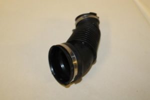 17789146 – 4F0129615D – Air intake hose