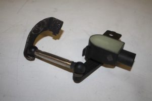 17832279 – 1T0907503 – Xenon hoogteregelaar